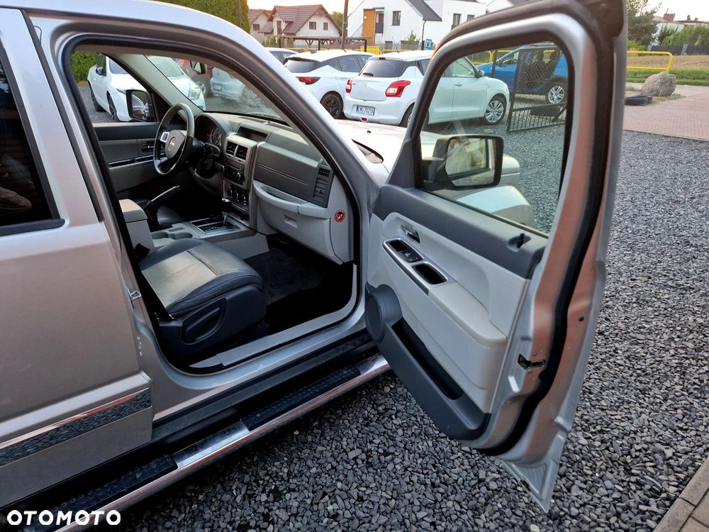 Jeep Cherokee 3.7 Limited - 31