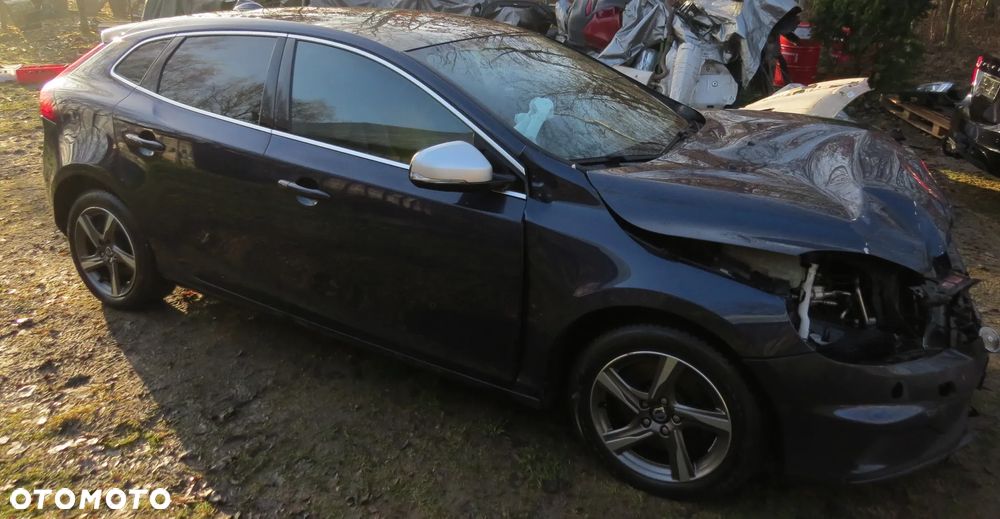 VOLVO V40 II 2.0 D4 D4204T14 LAKIER 498-46 NA CZĘŚCI - 4