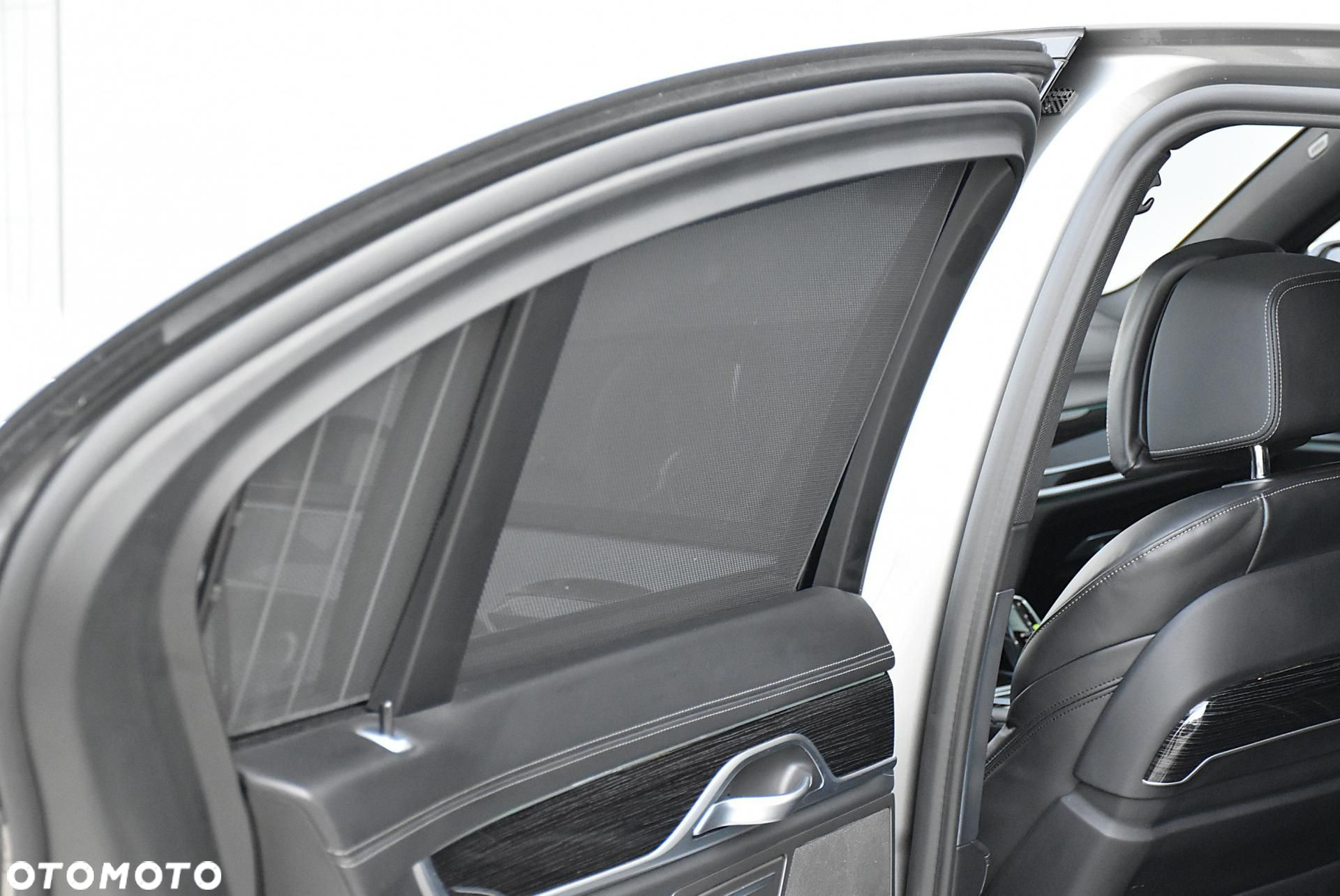BMW Seria 7 - 16