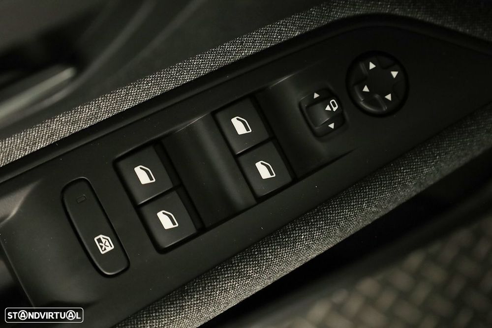 Peugeot 3008 1.6 Hybrid Allure e-EAT8 - 22