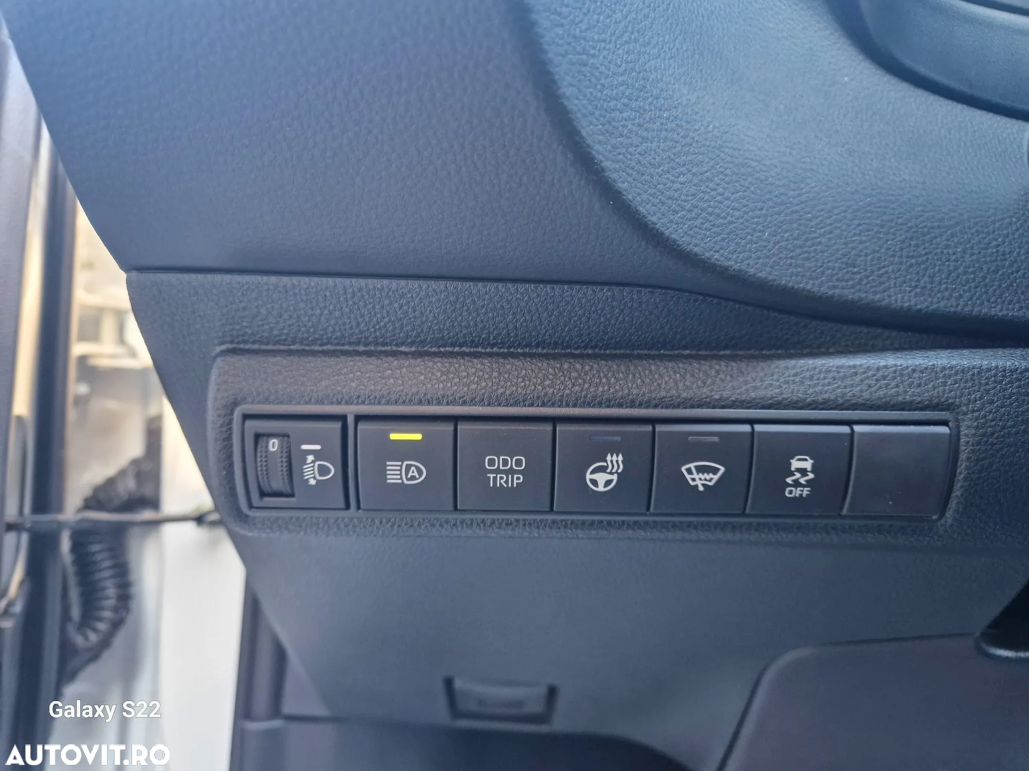 Toyota Corolla 1.8 HSD Business - 10