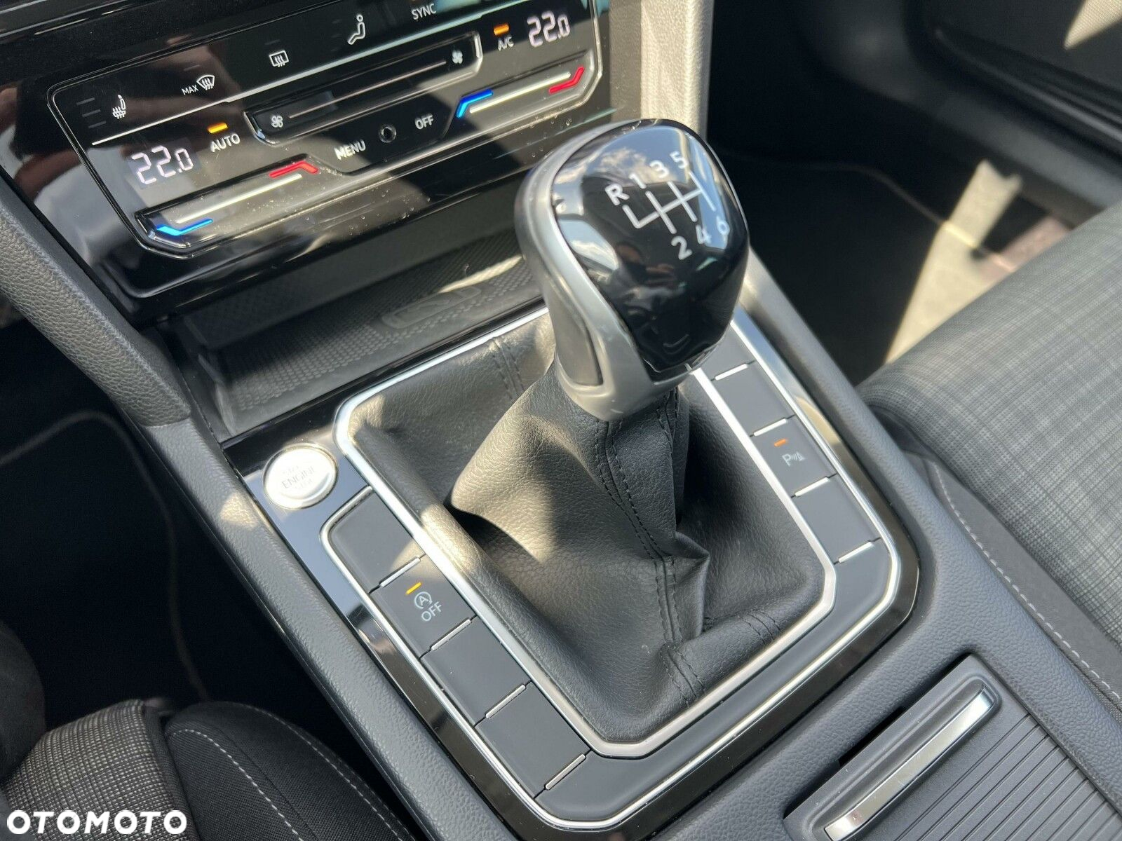 Volkswagen Passat - 32