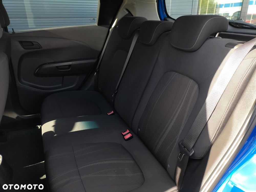 Chevrolet Aveo 1.2 LT - 24