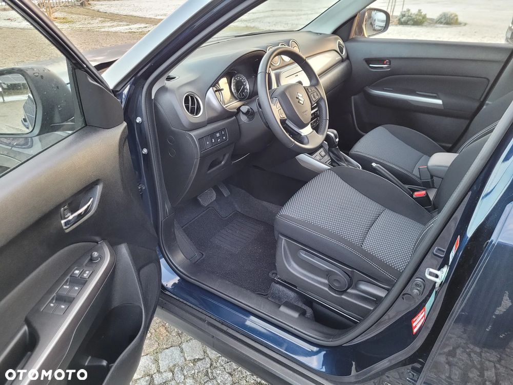 Suzuki Vitara 1.5 Dualjet Hybrid Allgrip AGS Comfort "SHINKAI" - 10