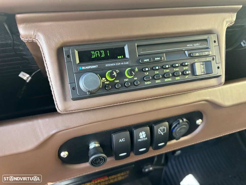 Land Rover Defender 90 2.5 Td5 Soft Top - 40