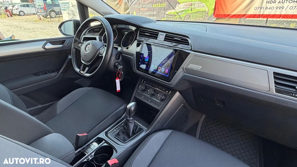 Volkswagen Touran - 8