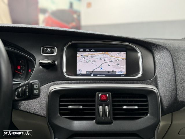 Volvo V40 1.6 D2 Momentum Eco - 14