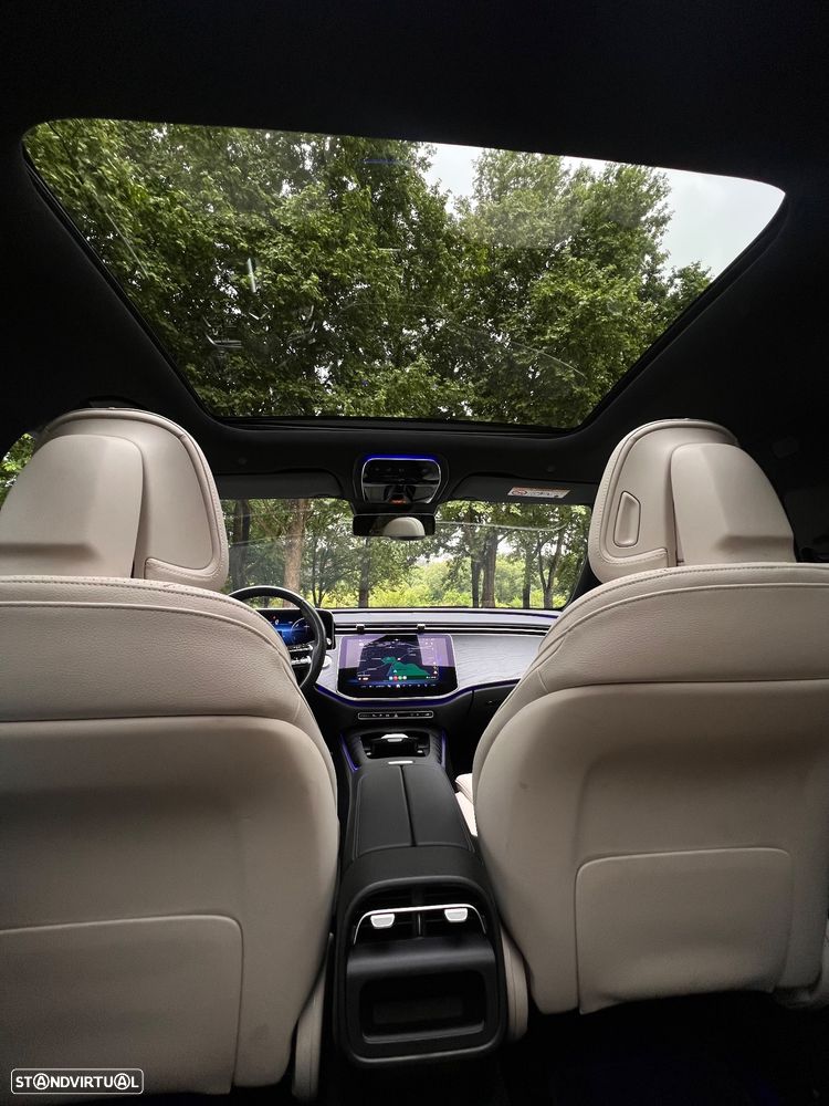 Mercedes-Benz E 300 de 4Matic 9G-TRONIC AMG Line - 18