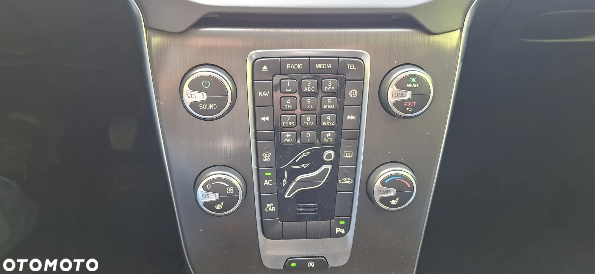 Volvo V40 D4 Drive-E Momentum - 18