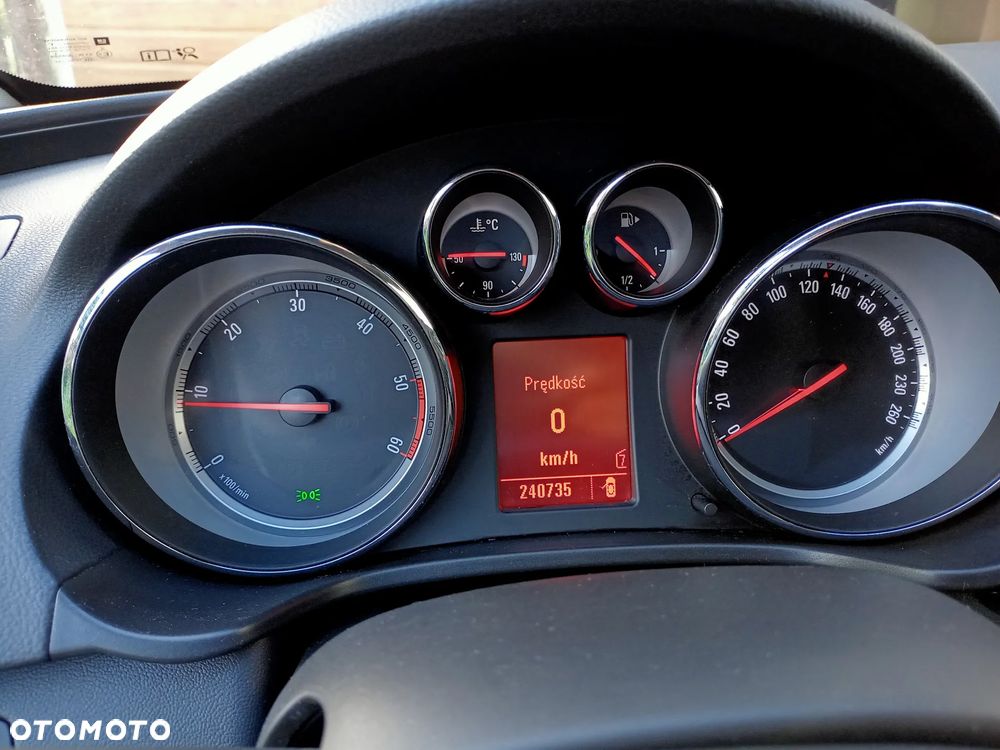 Opel Insignia 2.0 CDTI Sports Tourer 4x4 - 19