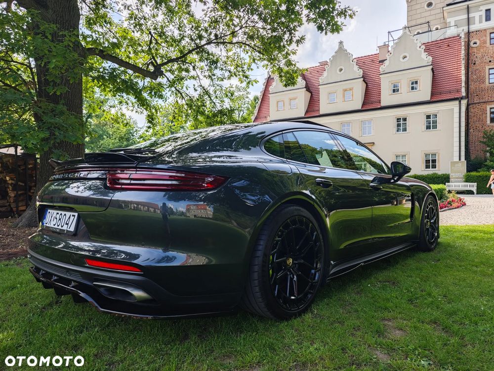 Porsche Panamera 4 E-Hybrid - 11