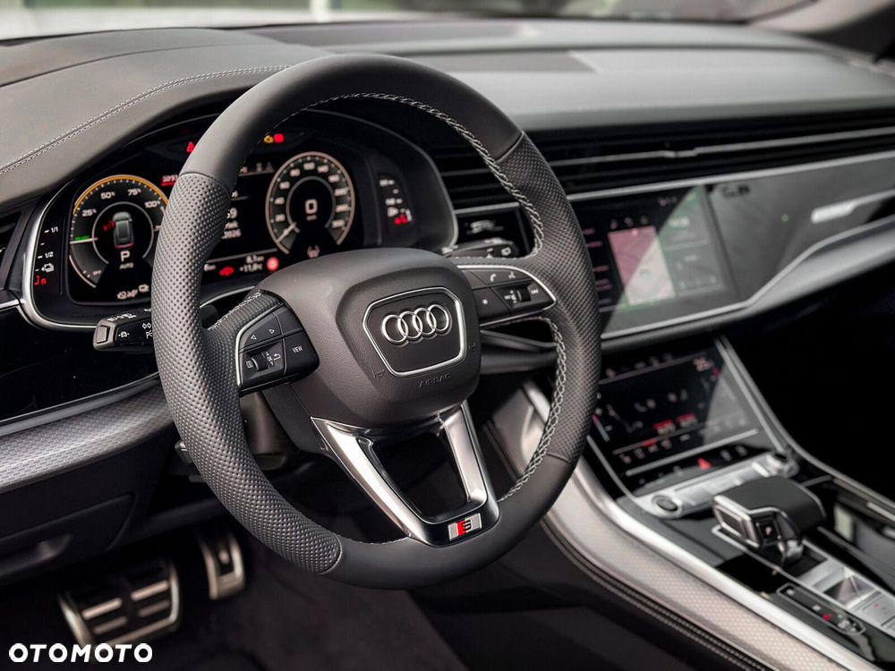 Audi Q8 - 24
