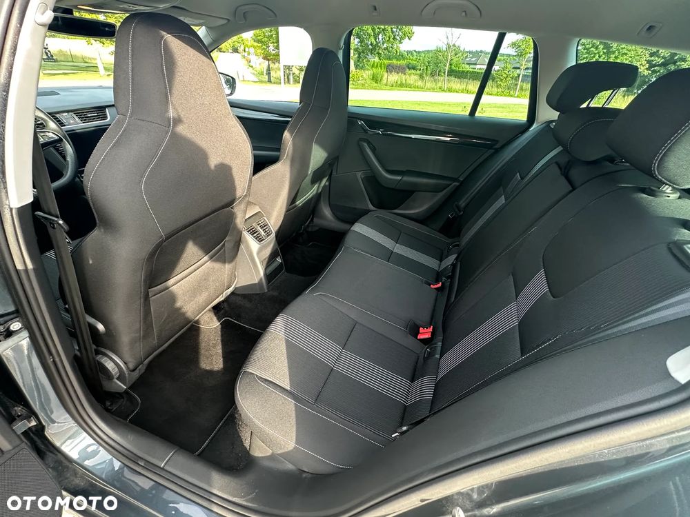 Skoda Octavia 2.0 TDI DSG Ambition - 10