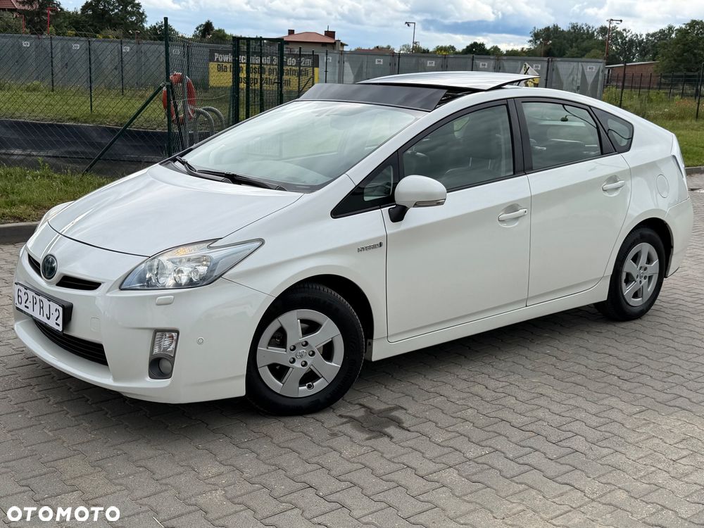 Toyota Prius 1.8 HSD Prestige - 1