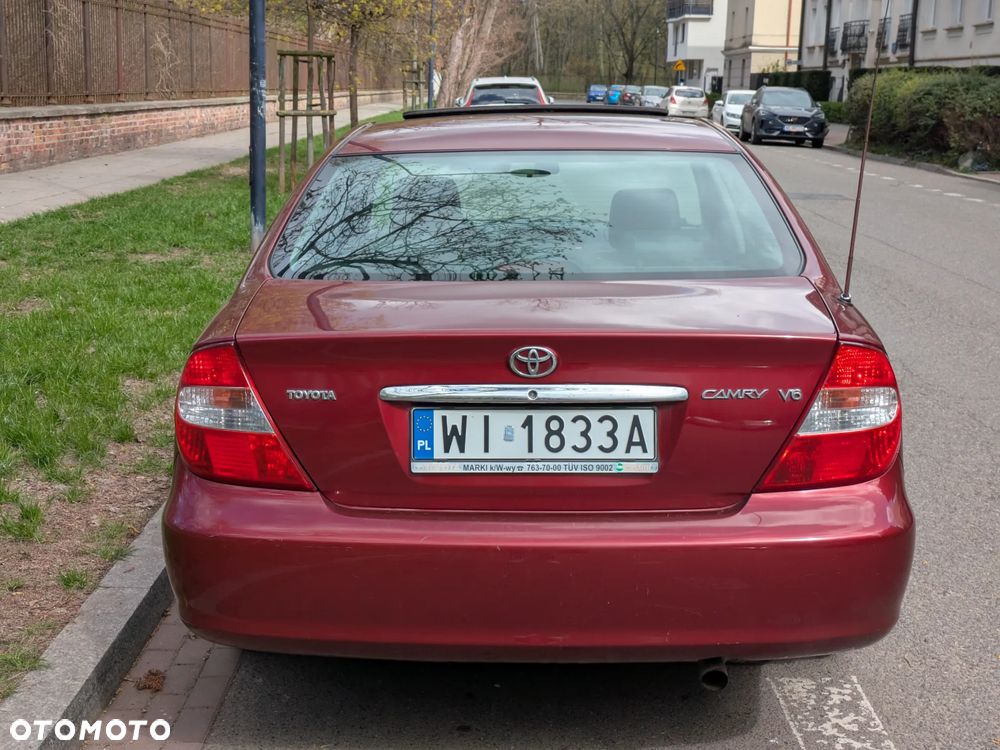 Toyota Camry 3.0 V6 - 2