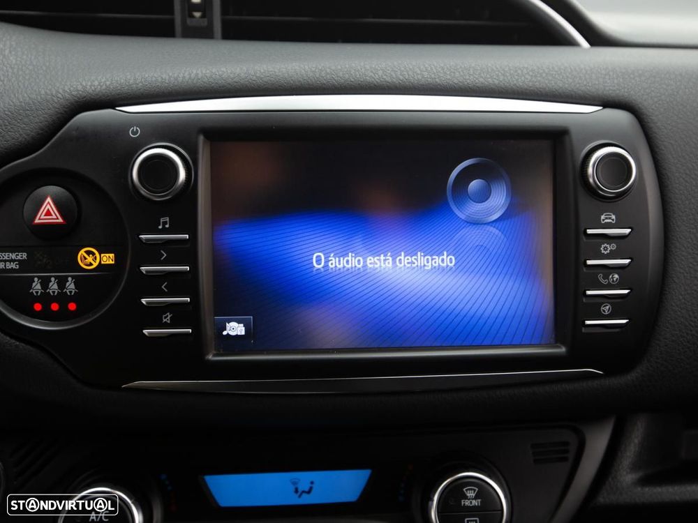 Toyota Yaris 1.5 HSD Square Collec.White - 23