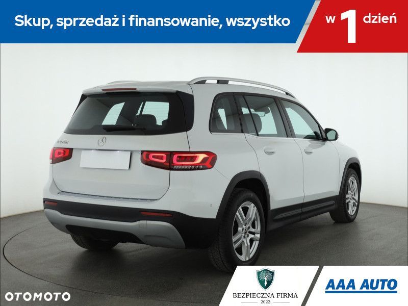 Mercedes-Benz GLB - 7