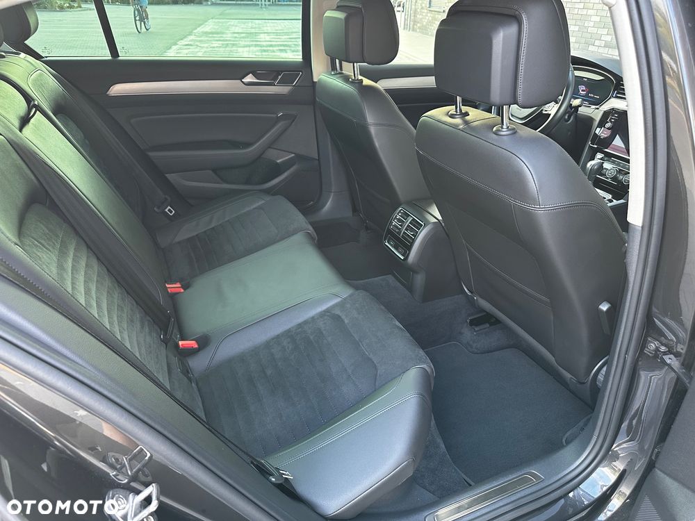 Volkswagen Passat 2.0 TDI BMT SCR 4Mot Highline DSG7 - 19
