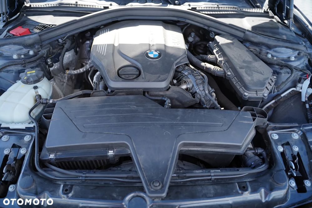 BMW Seria 3 320d Sport-Aut Efficient Dynamics Edition Sport Line - 38