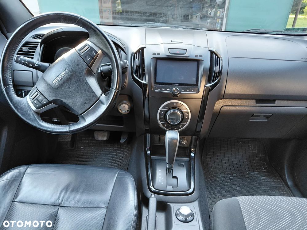 Isuzu D-Max 1.9 DC Shiro - 13
