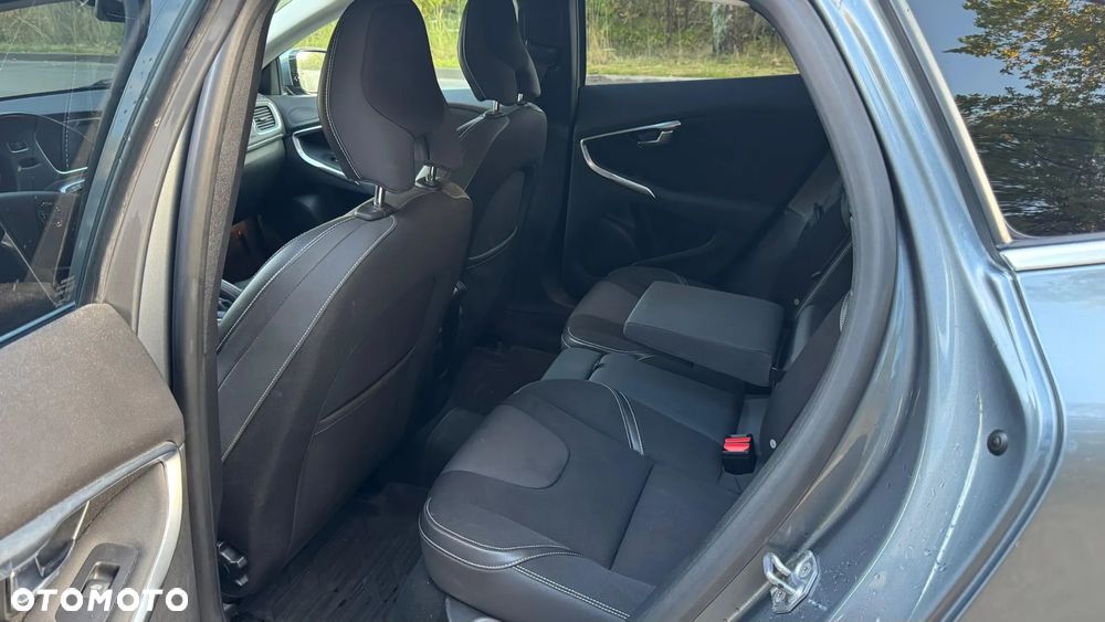 Volvo V40 D2 Powershift Momentum - 6