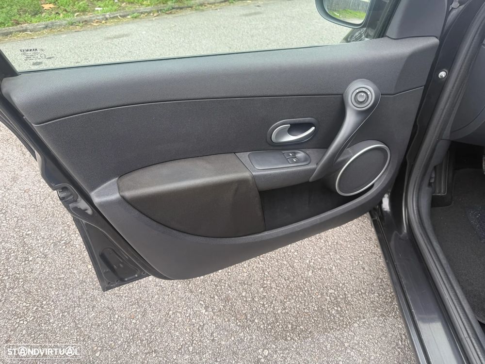 Renault Clio Break 1.5 dCi Dynamique - 9