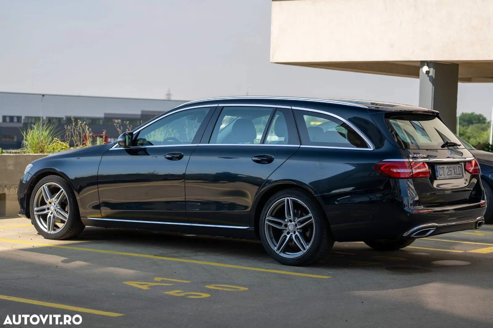 Mercedes-Benz E 220 d T 9G-TRONIC Avantgarde - 7