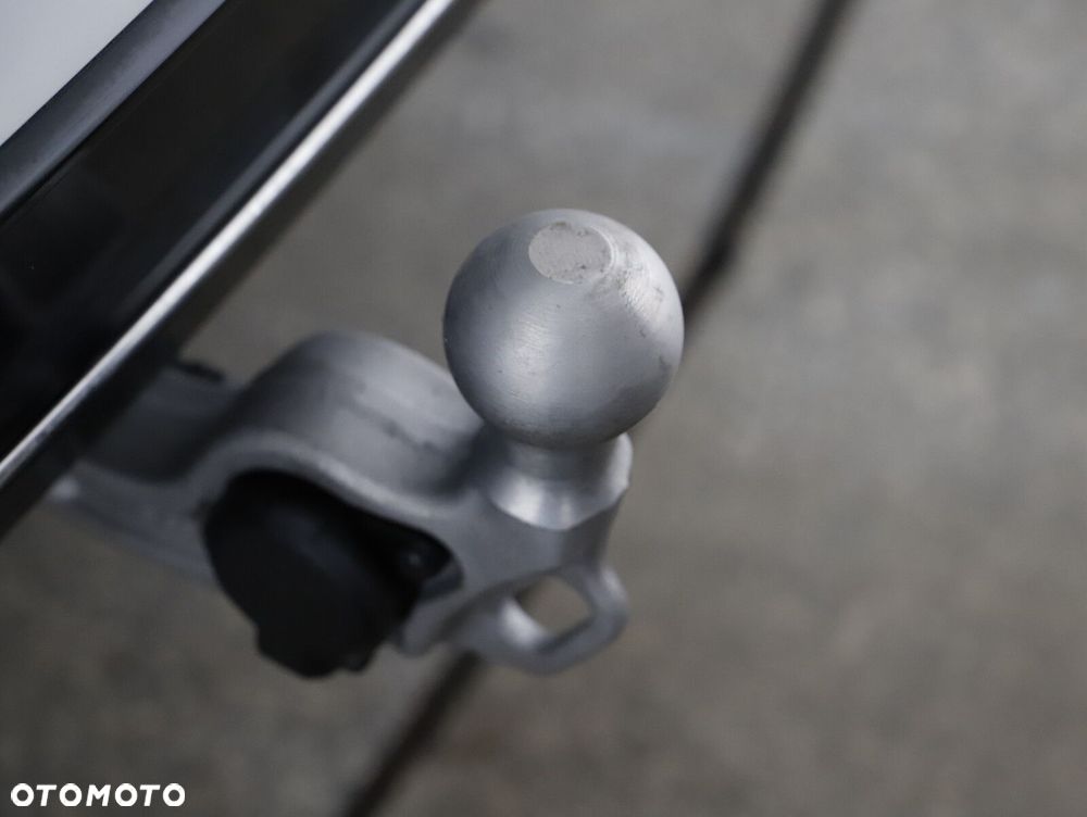 Volkswagen Passat Variant 2.0 TDI SCR Elegance DSG - 27