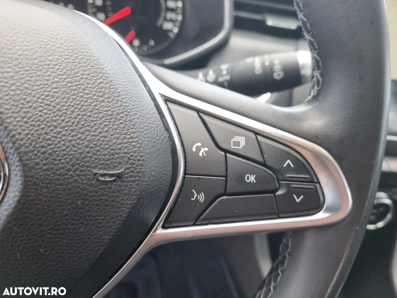 Renault Clio TCe 100 BUSINESS EDITION - 17