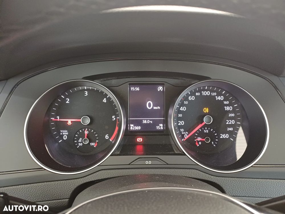 Volkswagen Passat - 10