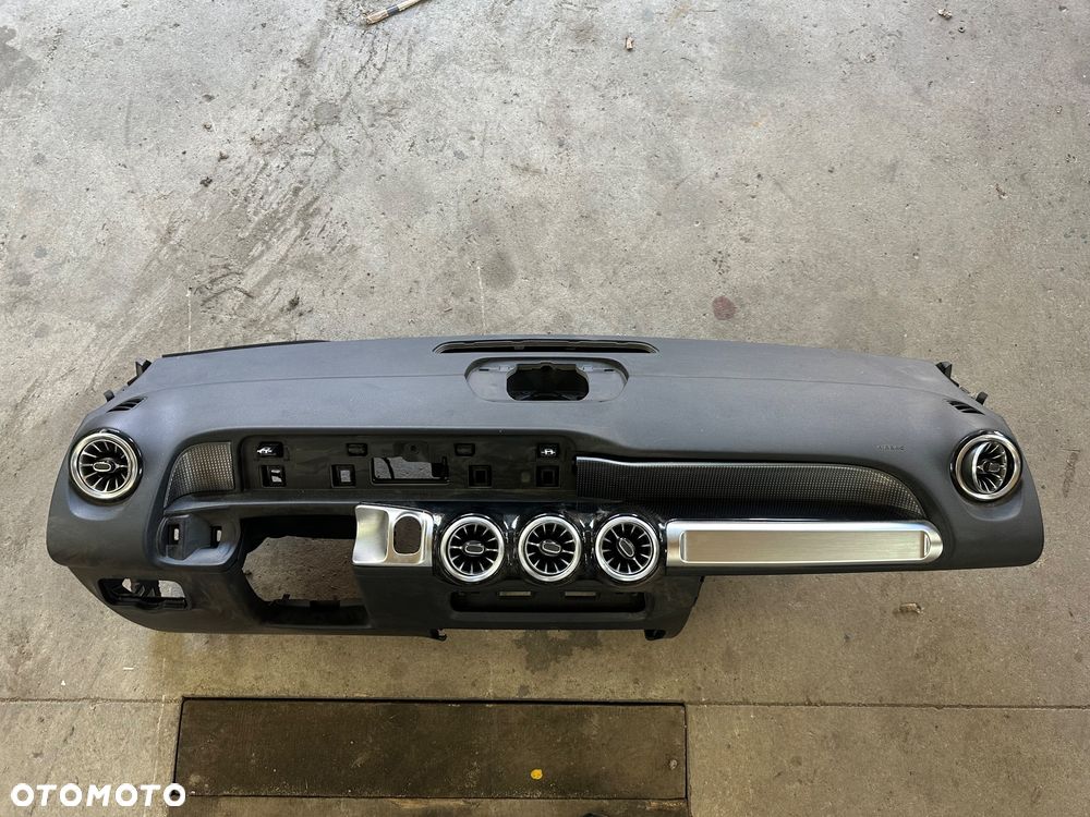 KOMPLETNA KONSOLA Z AIRBAG MERCEDES-BENZ EQB NIEREGENEROWANA