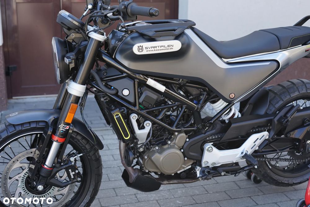 Husqvarna Svartpilen - 30