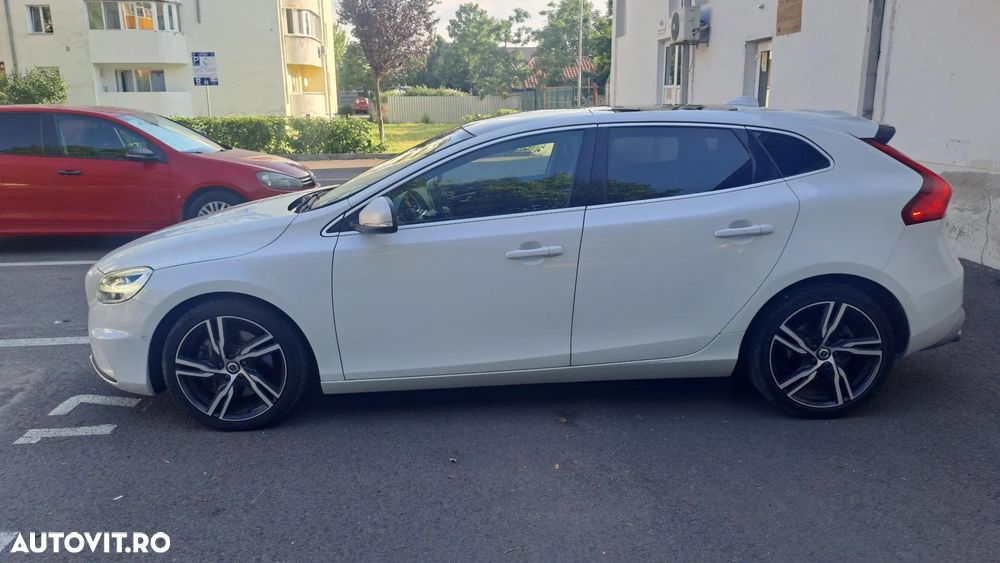 Volvo V40 D3 Aut. R-Design - 16