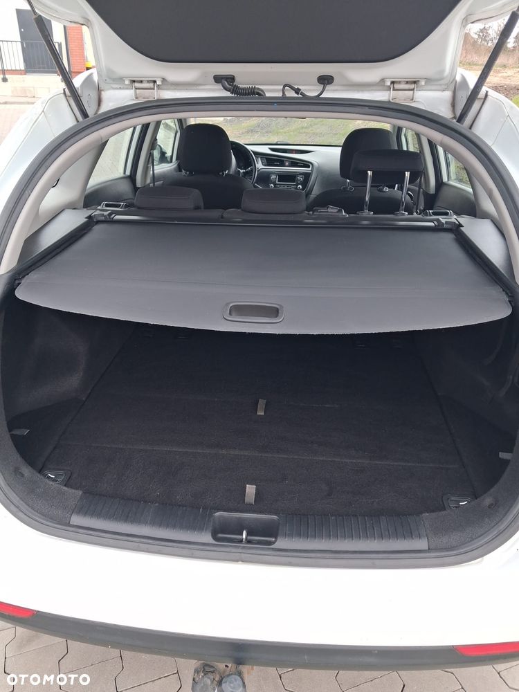 Kia Ceed 1.6 CRDi L - 8