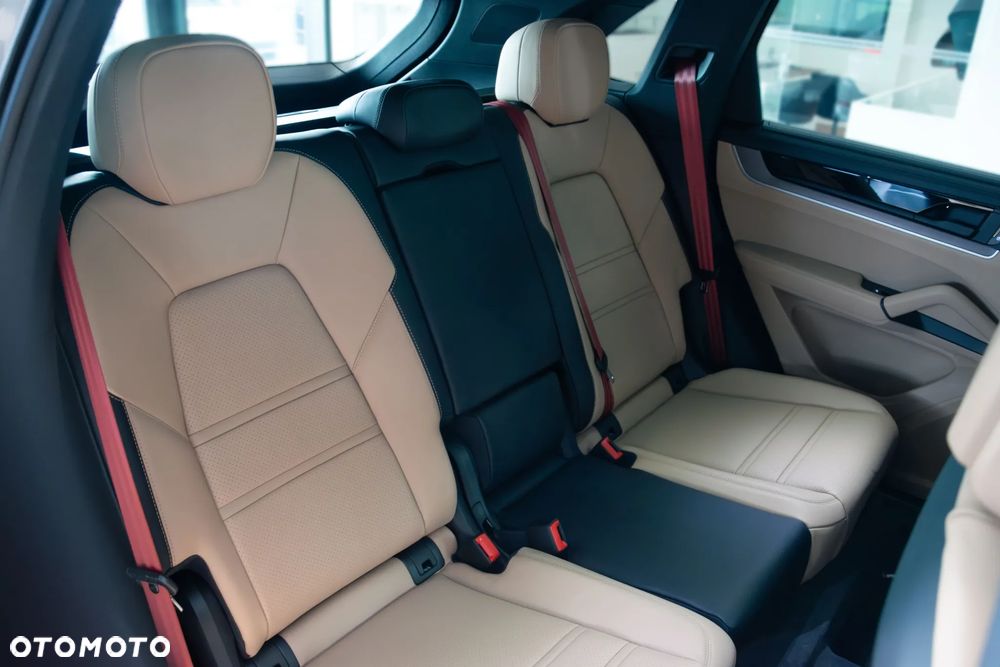 Porsche Cayenne Black Edition - 34