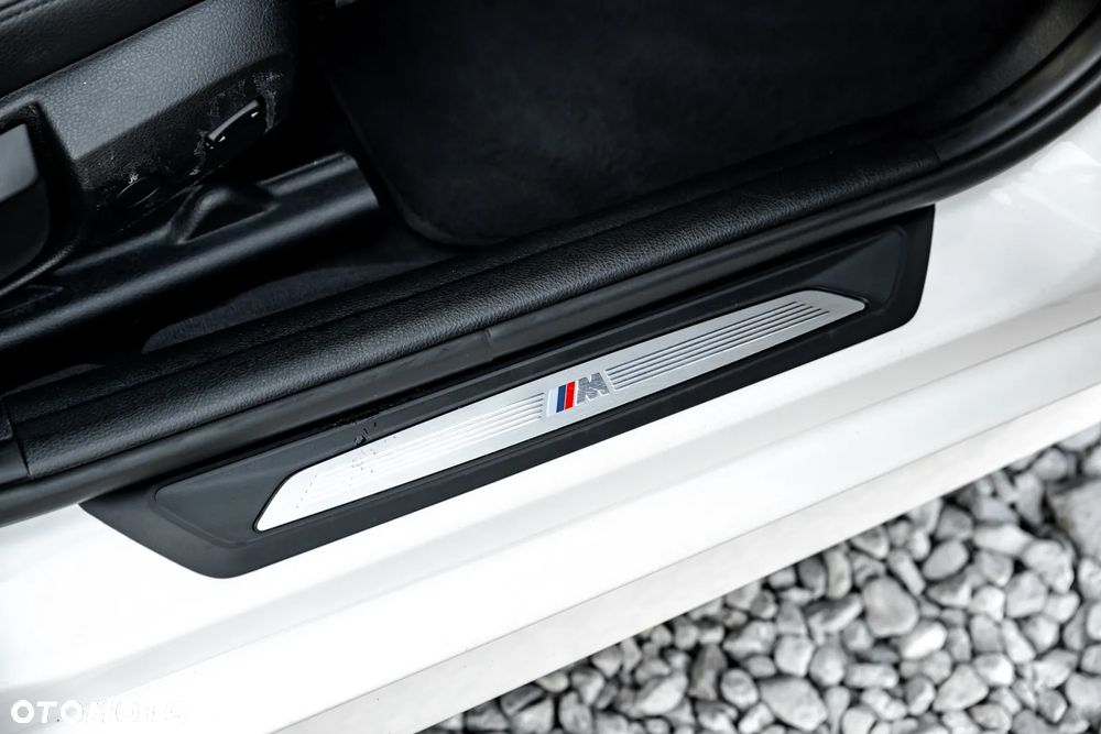 BMW Seria 3 320d xDrive M Sport - 25