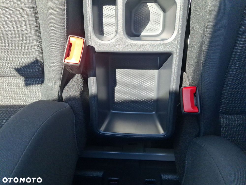 Volkswagen Caddy Cargo - 23