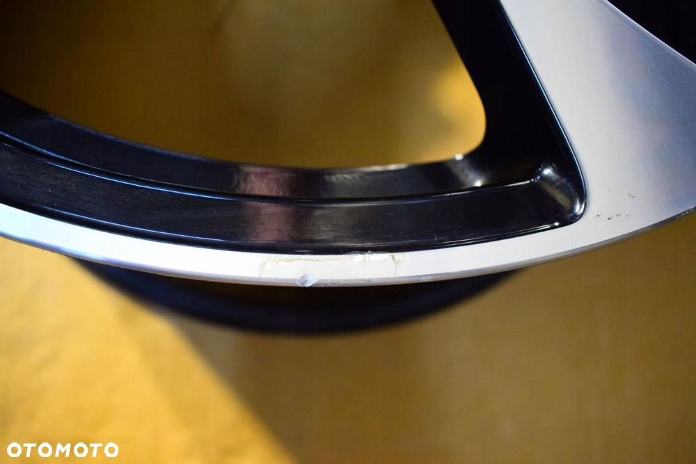 AUDI 19 ,,S-Line TT RS 8S0 Oryginał - 7