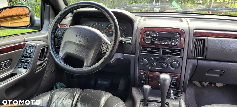 Jeep Grand Cherokee - 10