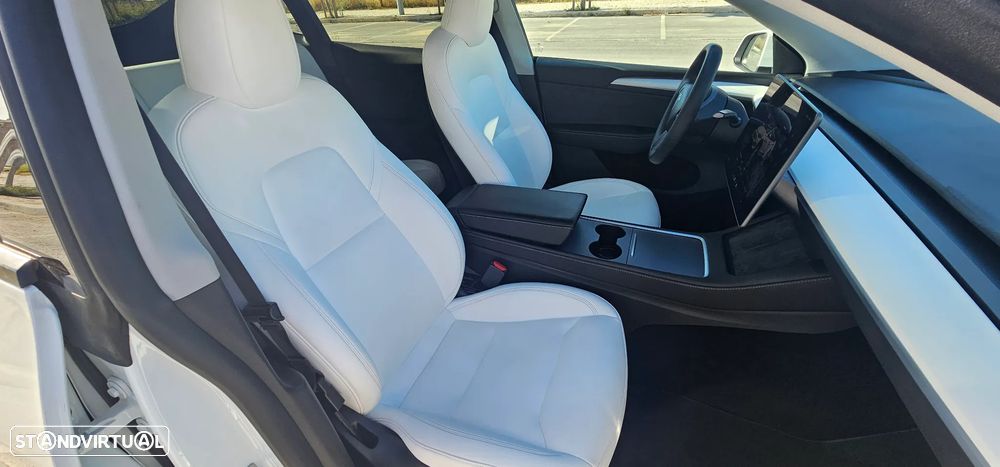 Tesla Model Y Long Range Tração Integral - 16