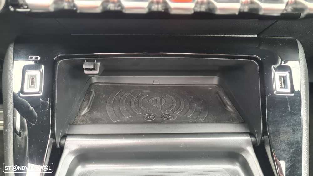 Peugeot 2008 1.5 BlueHDi GT EAT8 - 44