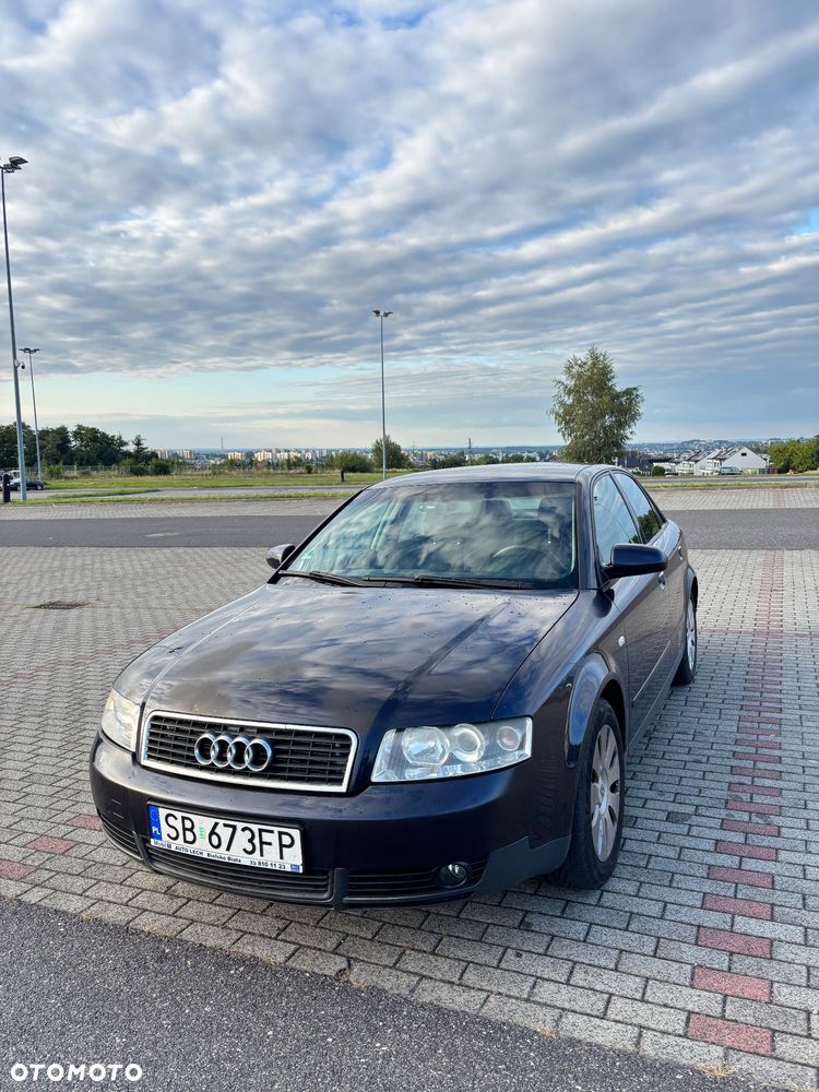 Audi A4 Limousine - 1