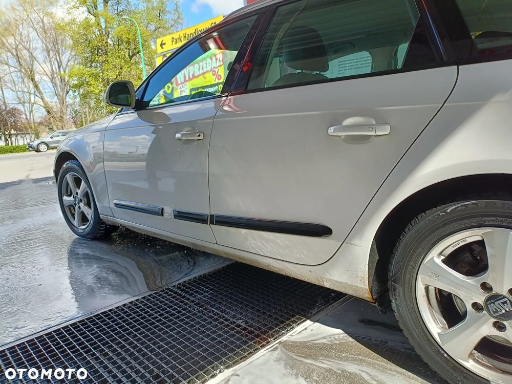 Audi A4 Avant 2.0 TDI - 15