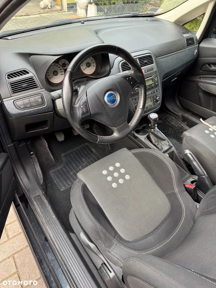 Fiat Grande Punto - 4
