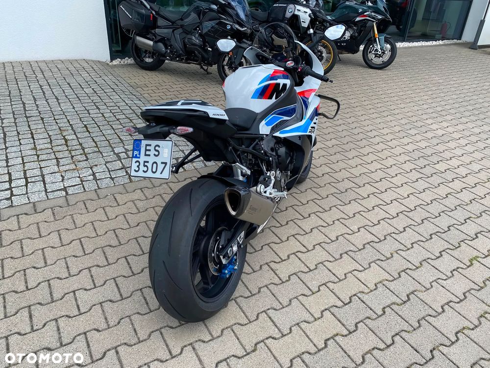 BMW S - 4
