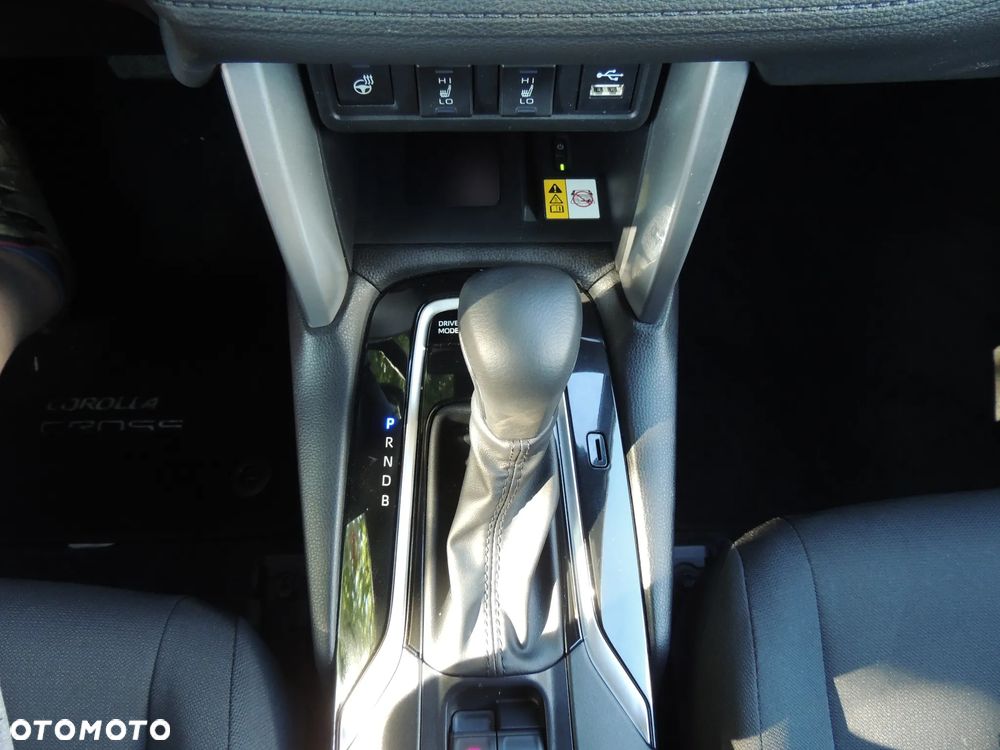 Toyota Corolla Cross 2.0 Hybrid Style - 27
