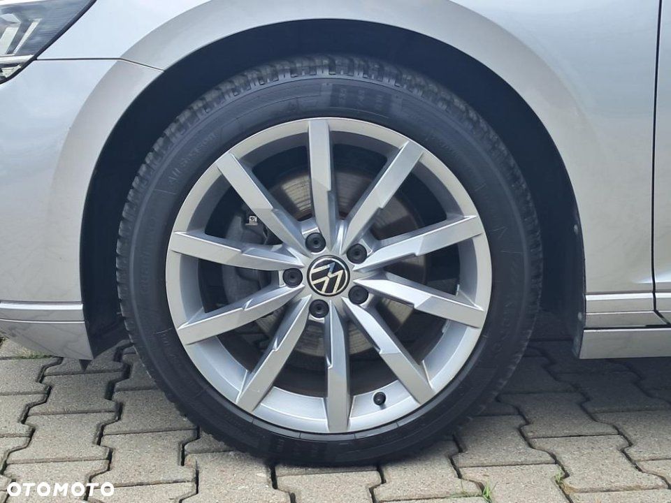Volkswagen Passat - 9