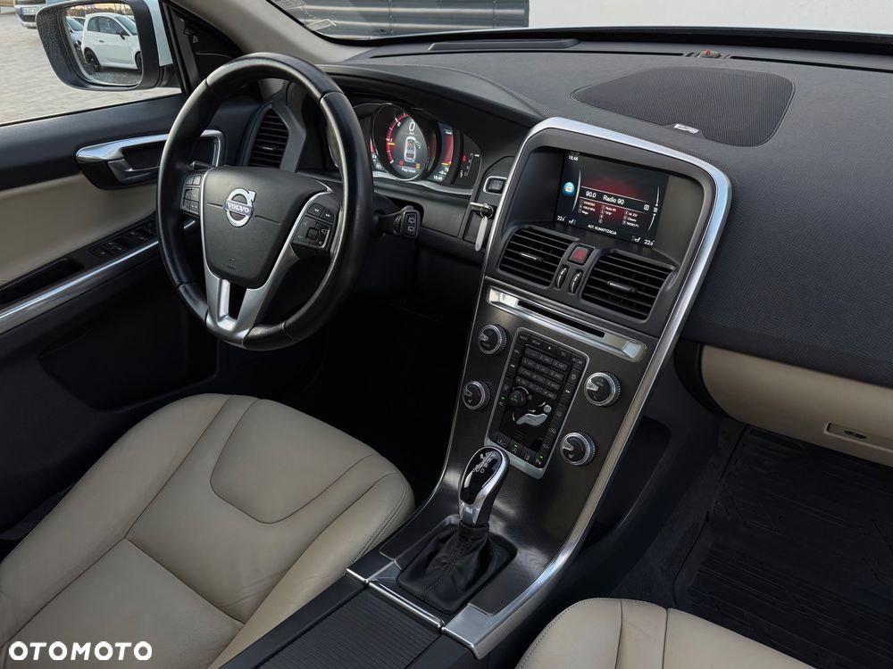 Volvo XC 60 D4 Geartronic Summum - 29