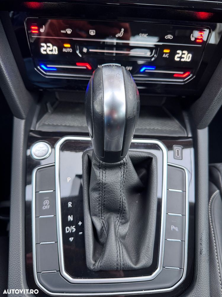 Volkswagen Passat 2.0 TDI DSG Highline - 24