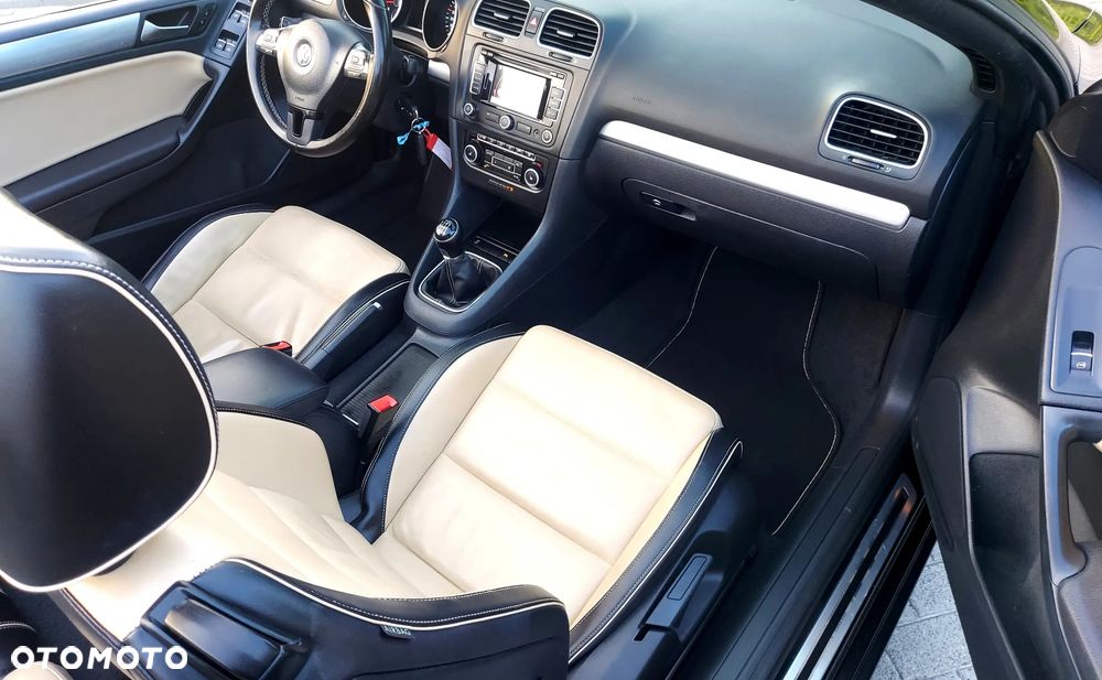 Volkswagen Golf Cabrio 2.0 TDI BlueMotion Technology Exclusive - 26